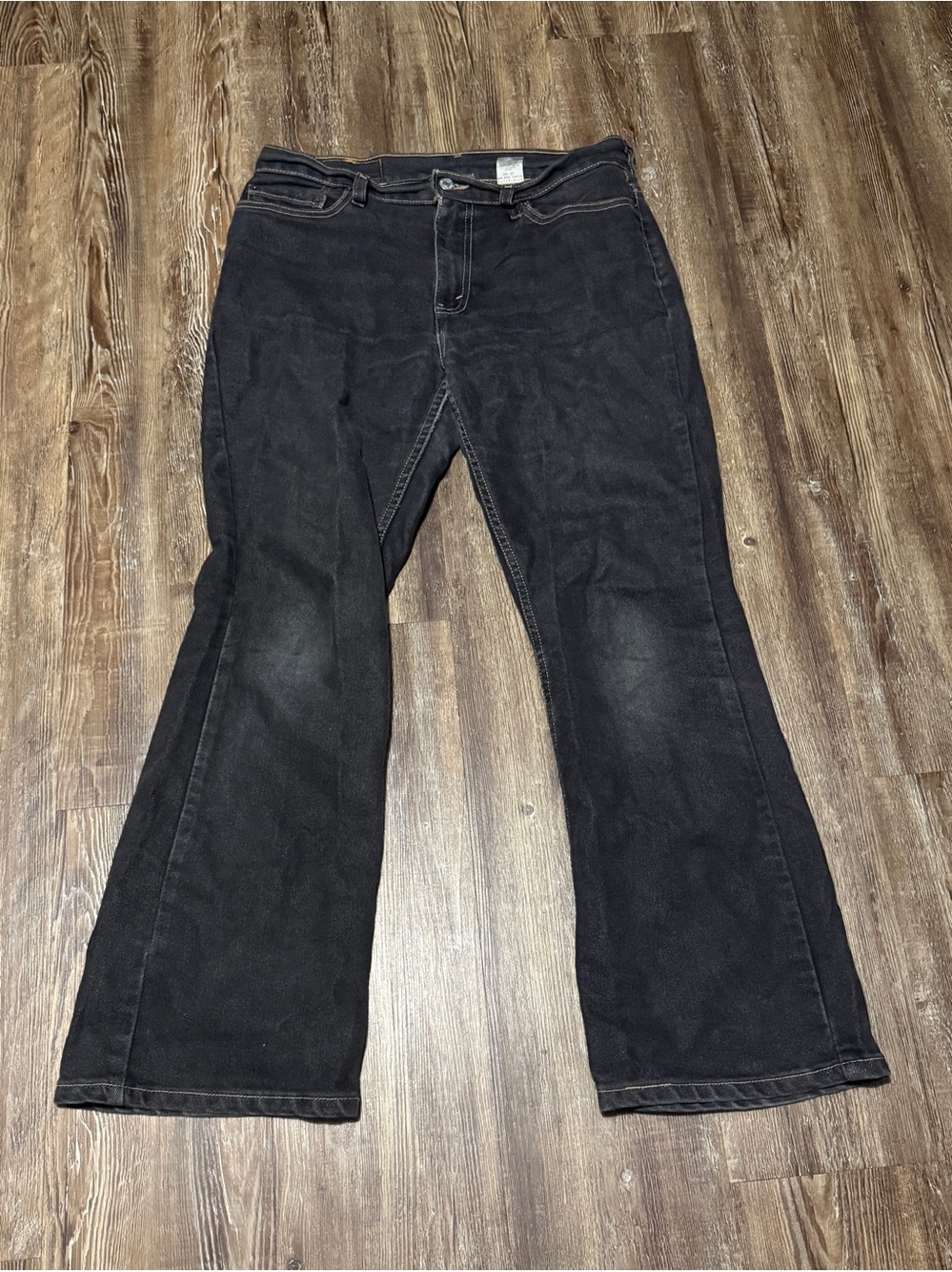 Vintage Levi's 515 Bootcut Lower Rise Jeans Women's 12p Relaxed Fit in Black